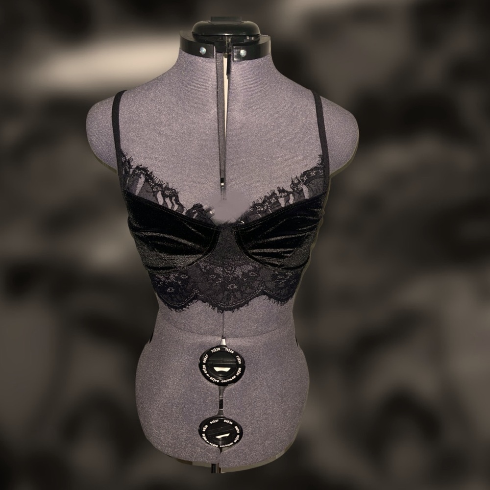 dolls kill lace bralette 🖤💍